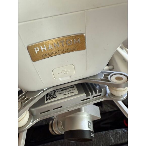 DJI Phantom 3 Professional Quadcopter with 4K Camera and 3-Axis Gimbal - White - Picture 6 of 16